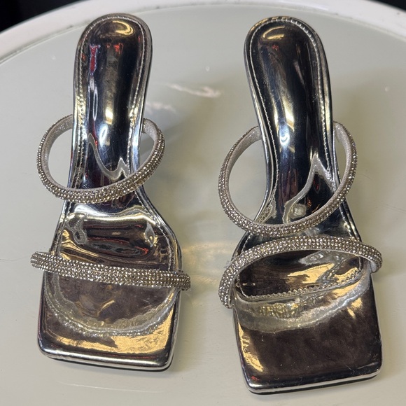 Crystal encrusted straps Elegant Silver Strappy Heels - Picture 2 of 7